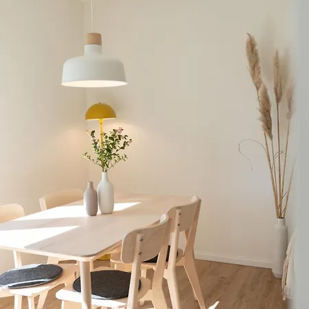 Kuestenbutze Im Modernen Scandi-style Mit Garten Und Terrasse *